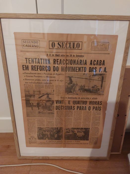 4 Capas de jornais de época com moldura