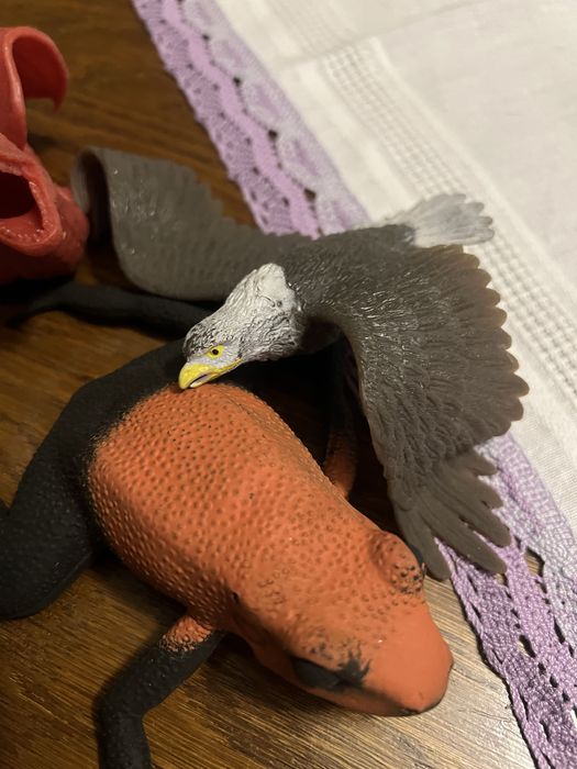 Zestaw figurek. Gumowych