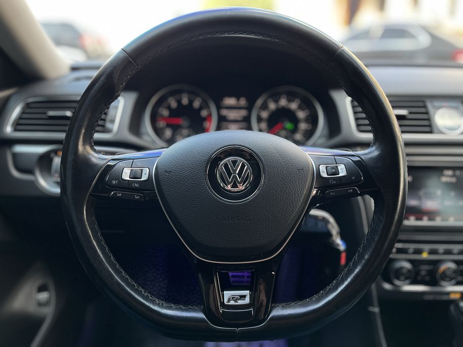 VW Passat R-Line 2016 в ЛІЗИНГ | КРЕДИТ