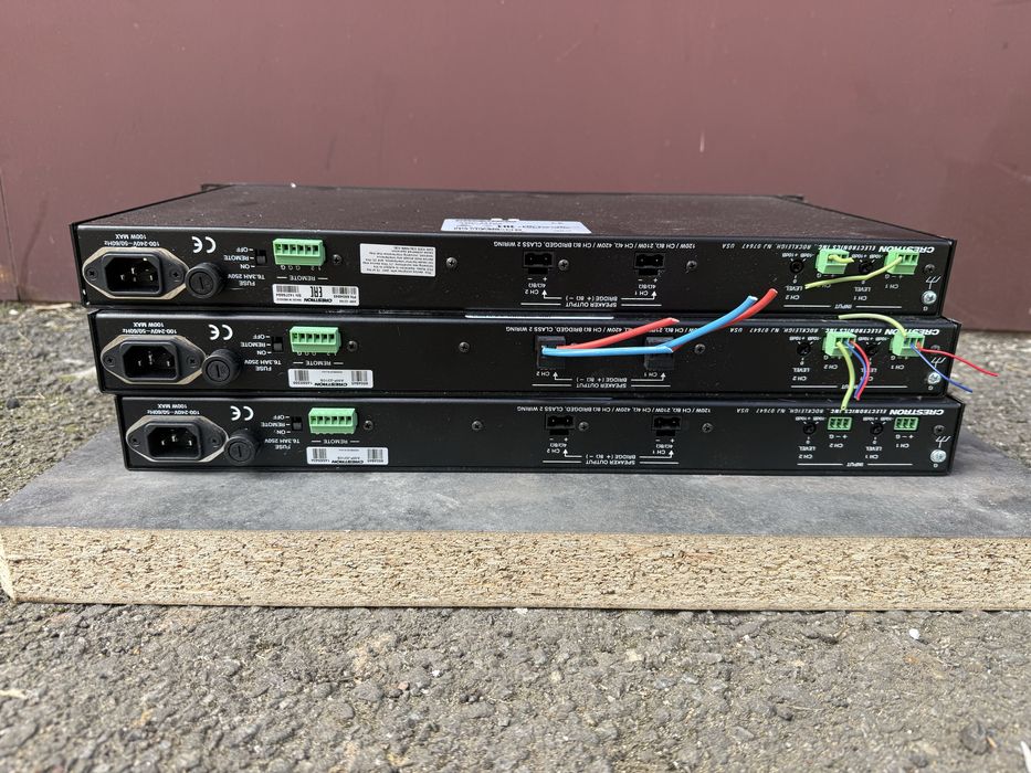 Підсилювач Crestron AMP-2210S | 2x210W | Професійне аудіо