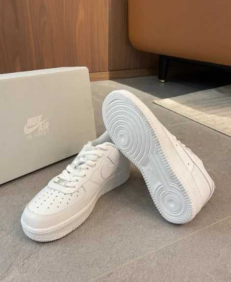 Nike Air Force 1 One All White 37.5