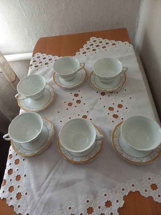 Чашка з  тарілочкою, фарфор, в наявності 6 штук