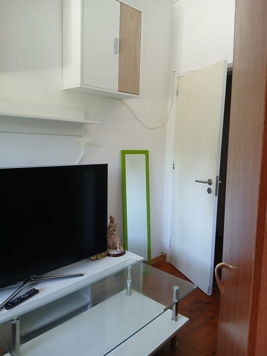 Quarto para arrendar