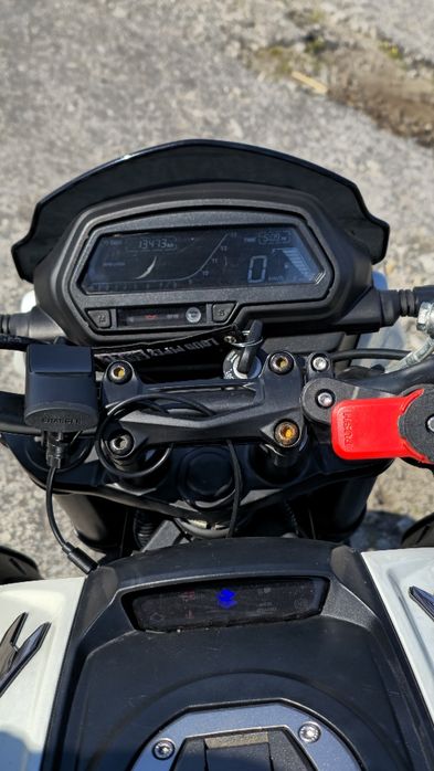 Bajaj Dominar 400cc (motor ktm 390)