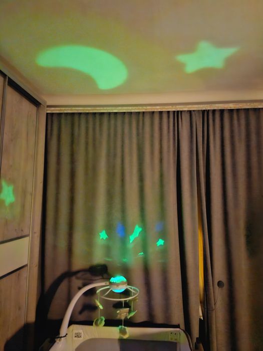 Дитяче ліжко Chicco + дитячий мобіль