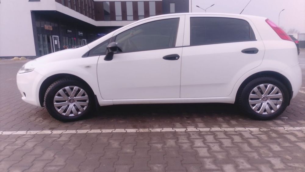 Продам Fiat Grand Punto  2009 1.4 бензин