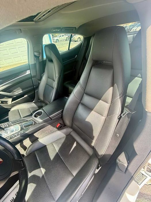 Porsche Panamera 4S      2015