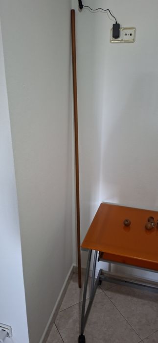 Secretária e cadeira