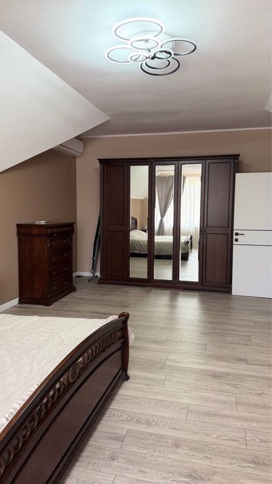 Будинок,Гостомель,Центр,Інд.газ опал,Без комісії%Терміново,Поряд ліс