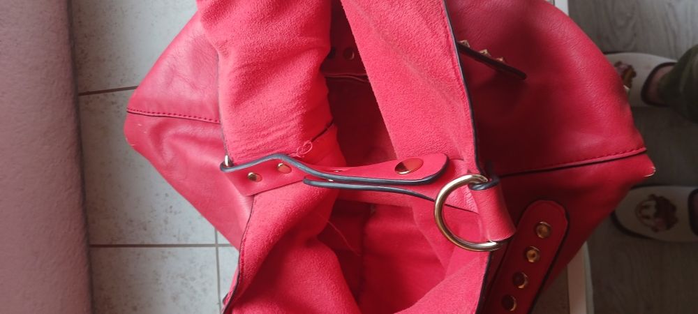 Malas novos,cor vermelha,