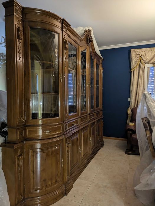 Armário para Sala de Madeira Usado