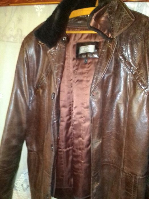 Куртки кожані...