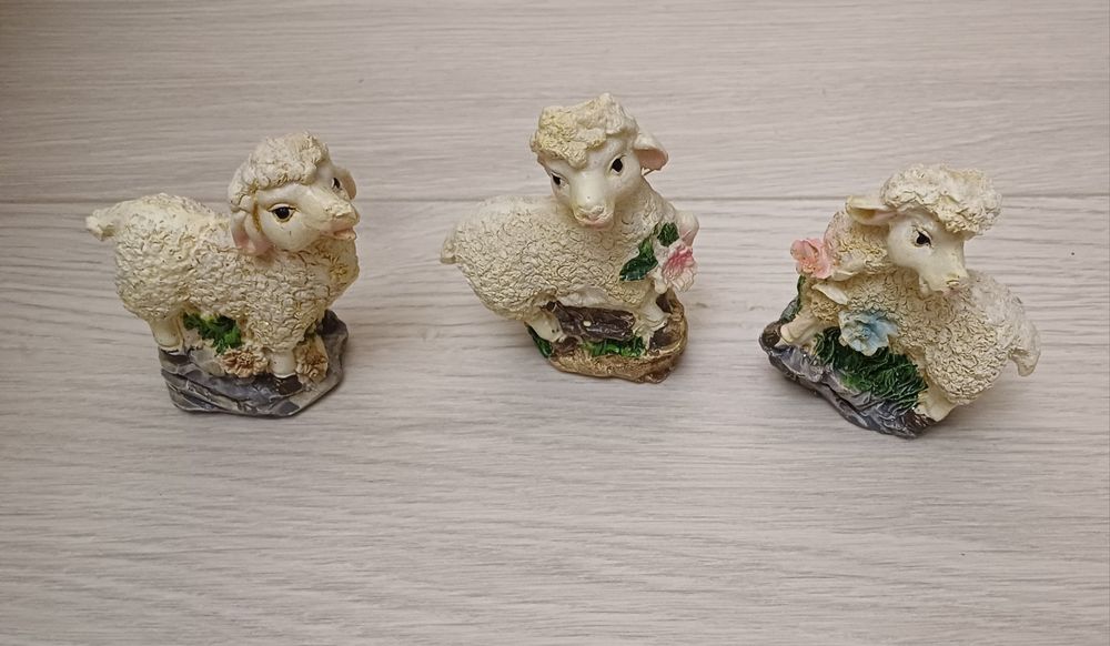 Статуетки з гіпсу