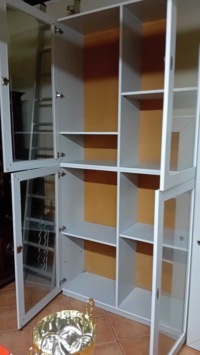 Vitrinas em melamina