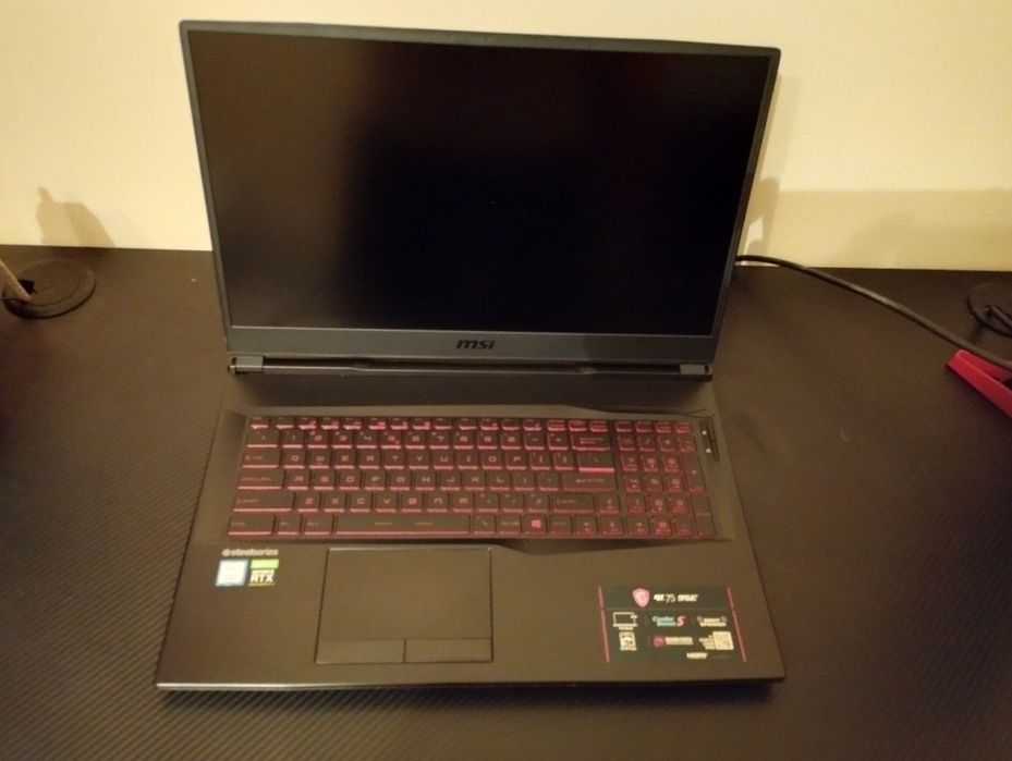 Uszkodzony laptop MSI GL75-9SE