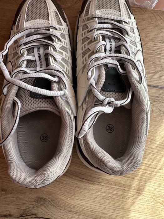Кросівки жіночі nike
