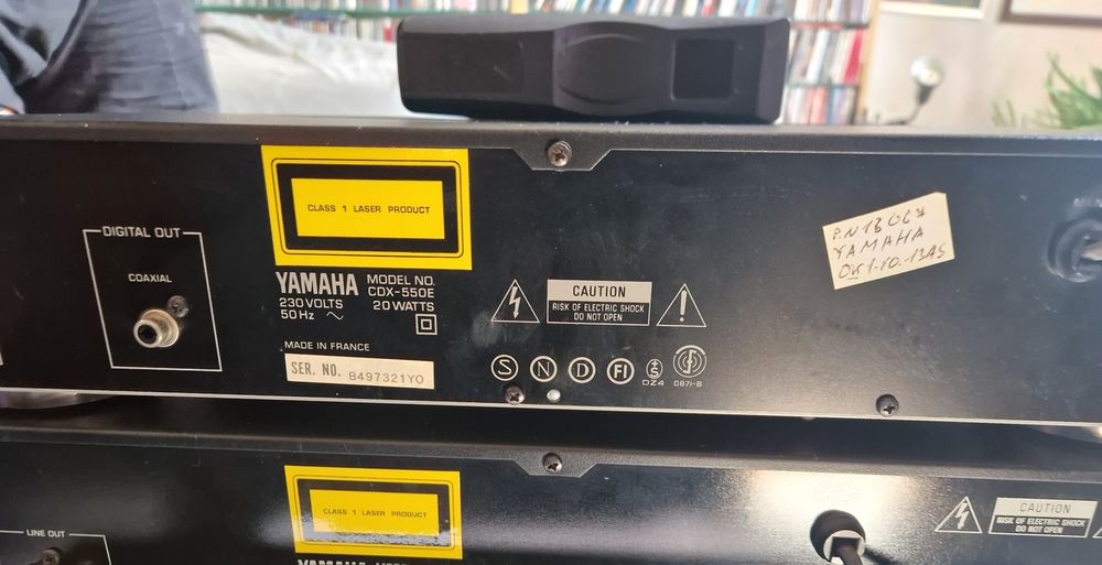 Odtwarzacz CD Yamaha CDX 560 z pilotem