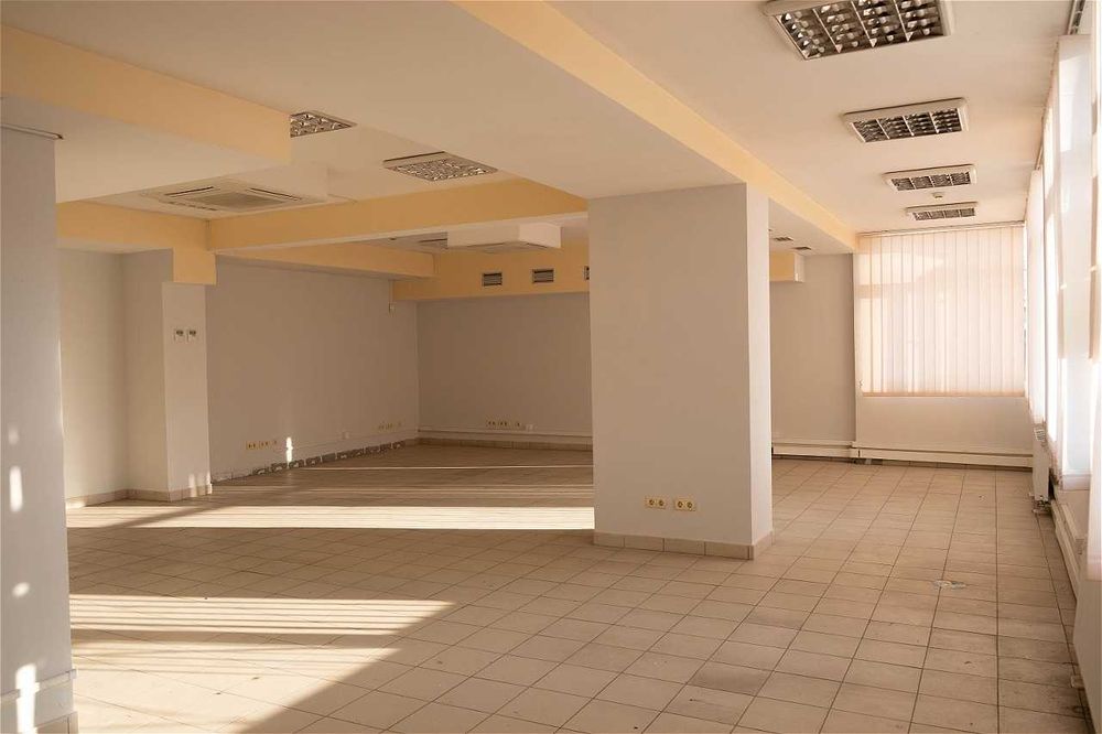 Довготривала оренда офісних приміщень Львів, вул. Шевченка ВЛАСНИК