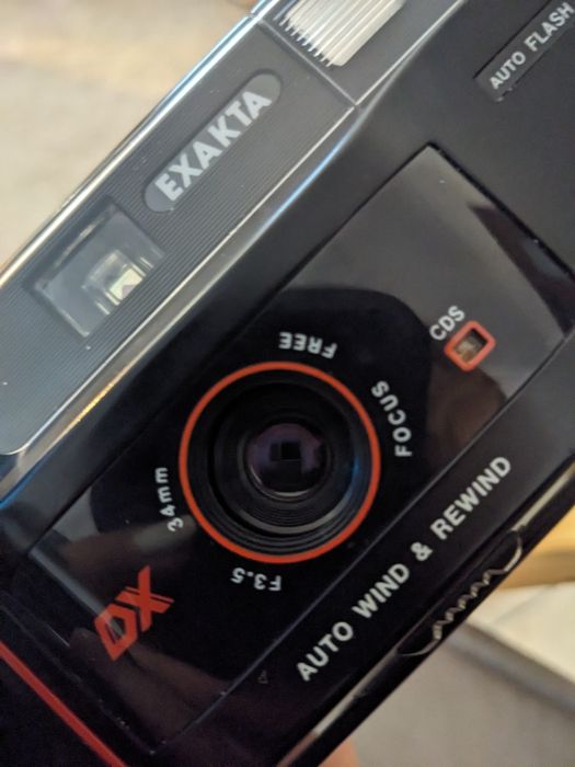 Máquina Fotográfica de Rolo antiga