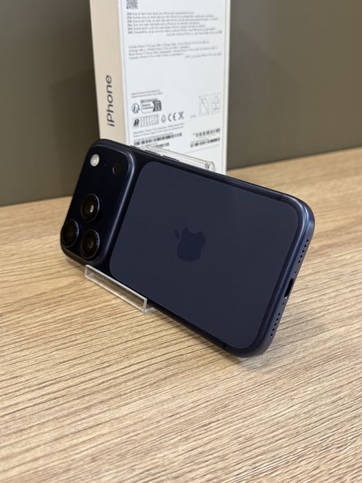 Айфон 17 Про 256гб Deep Blue