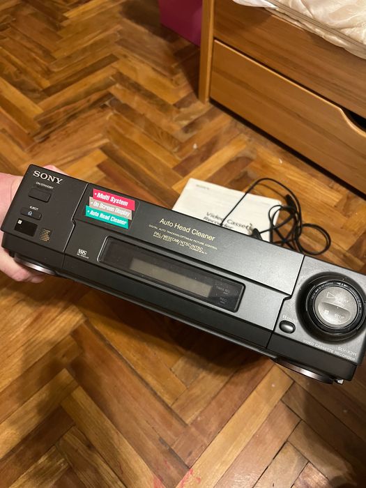 Відеомагнітофон Sony SLV