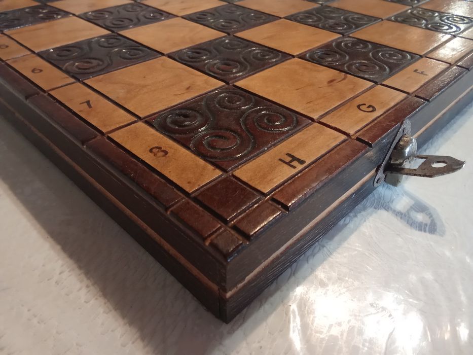 Jogo de Xadrez em madeira, 1970.