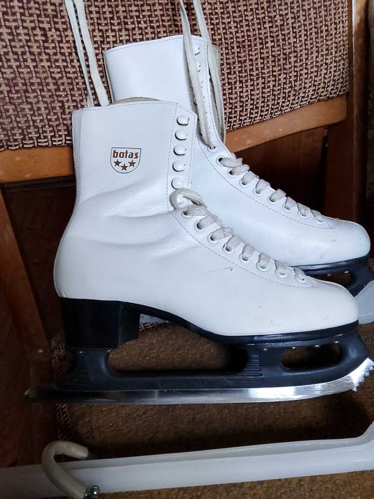 Коньки ковзани Botas длина стельки 23 см в отличном состоянии