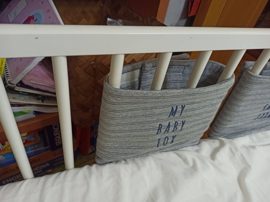 Berço IKEA branco + colchão + proteções