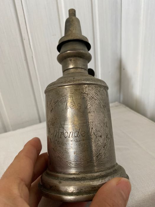 Lâmpada a petróleo Pigeon