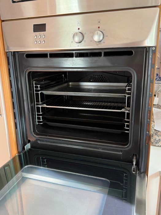 Conjunto Bosch encastrável – Forno + Micro-ondas em inox