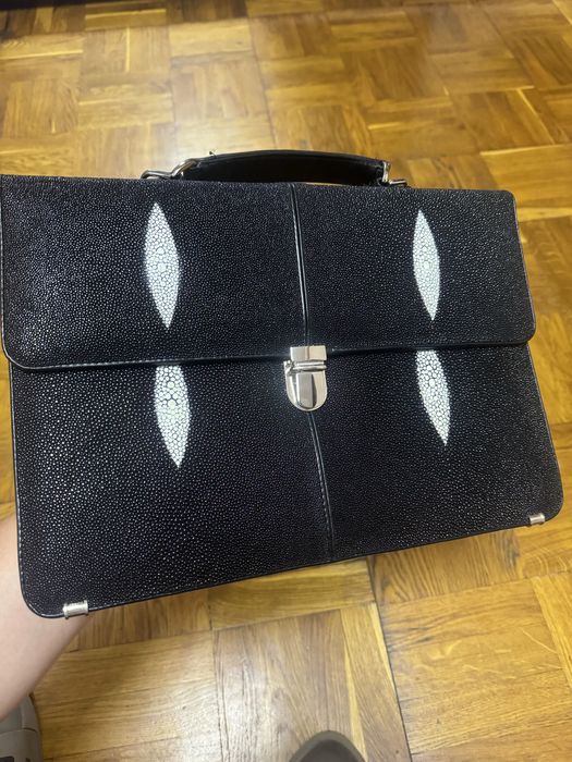 Чоловічий портфель зі шкіри ската чорний RIVER 25133(Новий)