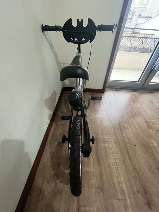 Bicicleta batman pouco uso