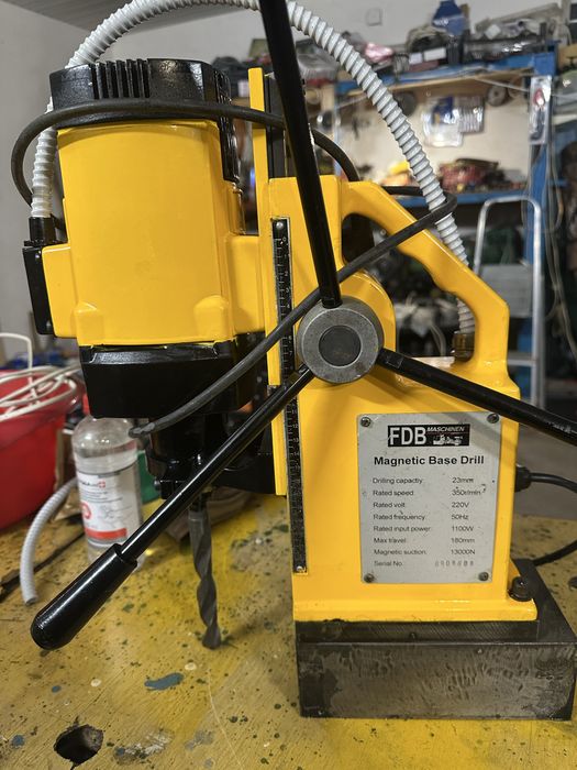 Магнитный сверлильный станок FDB Machinery MBD 25