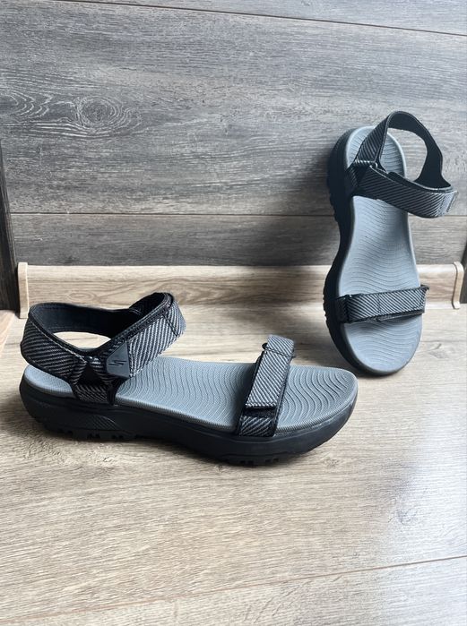 Босоніжки сандалі Skechers US 9 39 р. 26 см