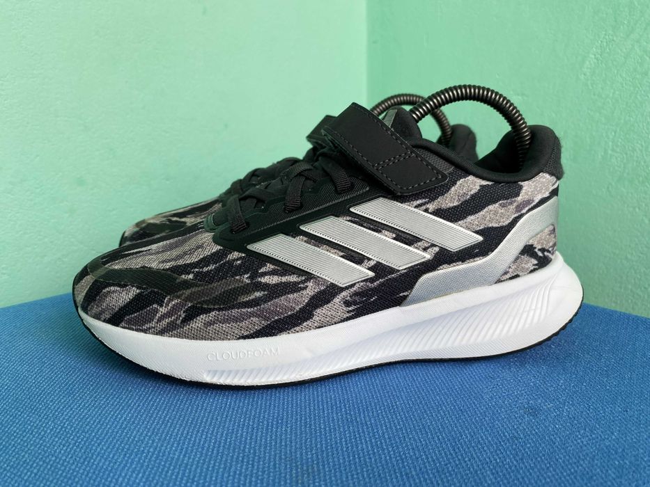 Кросівки Adidas Runfalcon 5