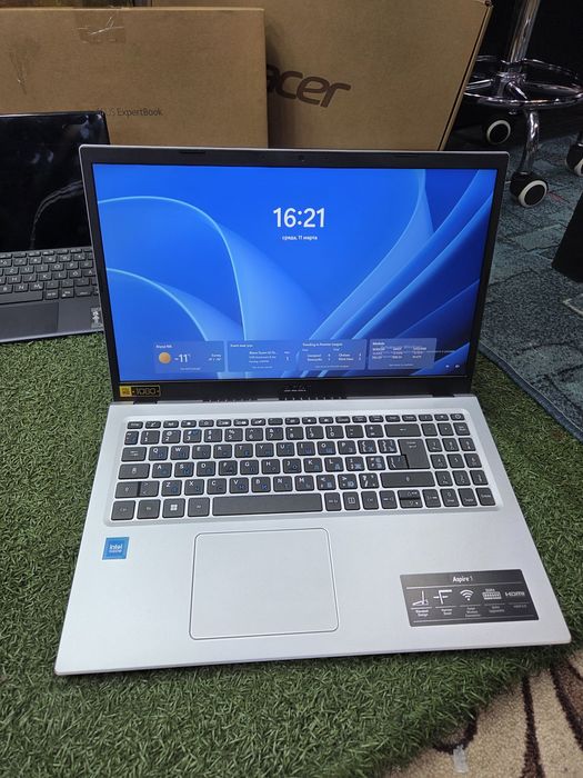 Новый ноутбук з Європи, SSD, DDR4 Core.