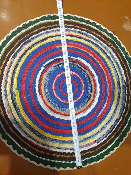 Коврик вязаный ручная работа.