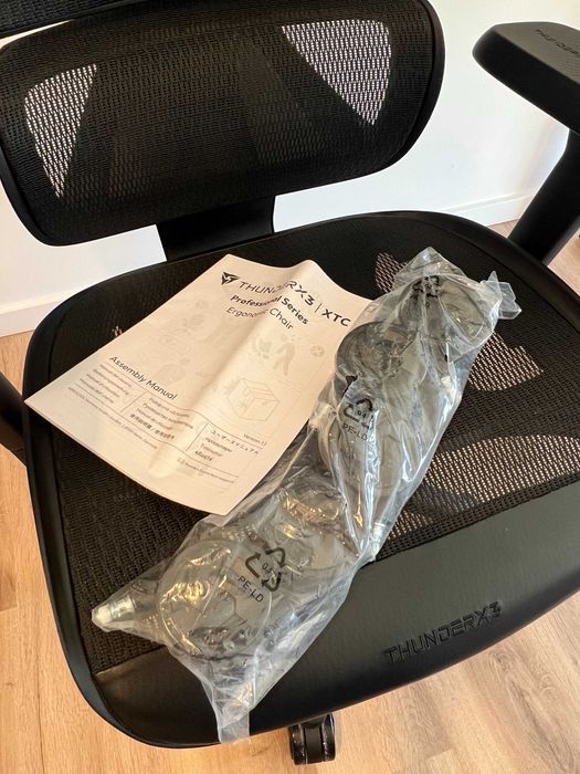 ThunderX3 XTC Cadeira Gaming Ergonómica Preta