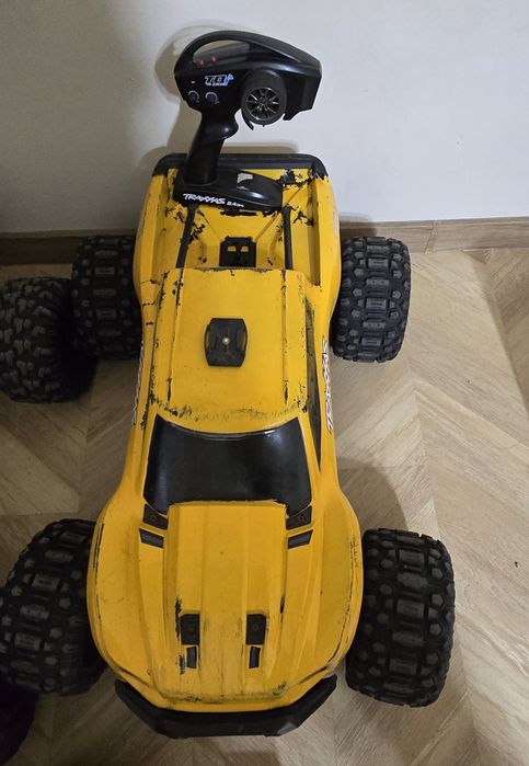 Największy model RC TRAXXAS X-Maxx 8S BELTED 4WD 1/5 Monster Truck RTR