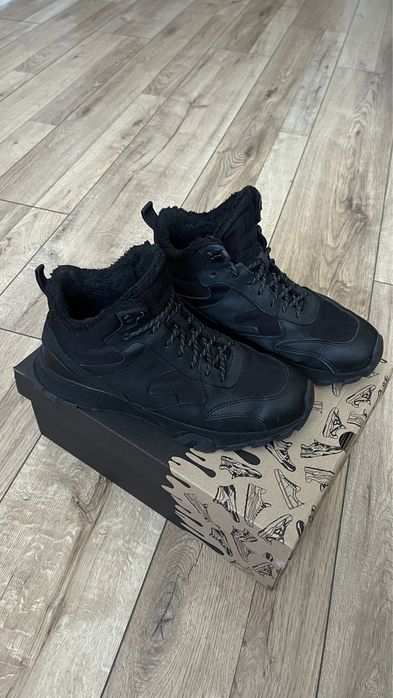 Зимові ботінки кросівки від Staff