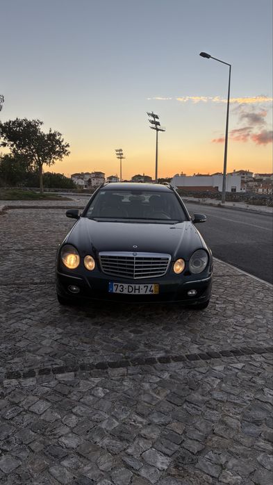 Mercedes-Benz 220