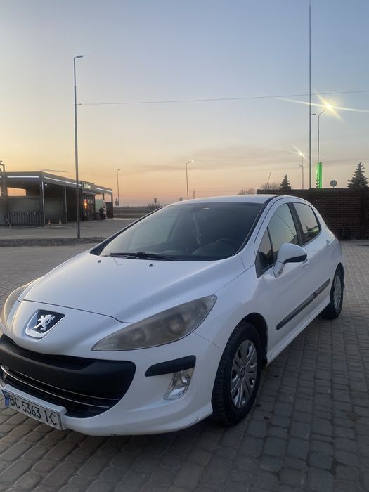 Пежо 308 2010р. 1.6