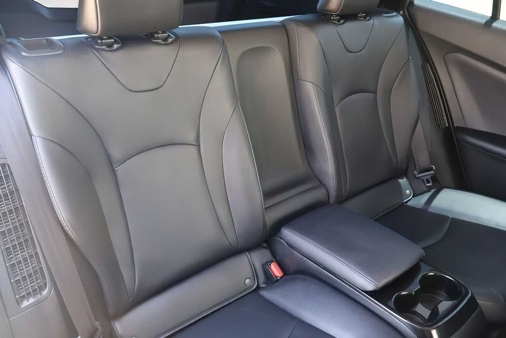 Toyota Prius Prime Advanced      2019
