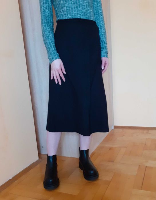 38 40 42 Spódnica midi czarna wełniana 100% wełna basic vintage retro