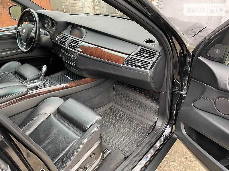 BMW X5 2012
E70 (FL)