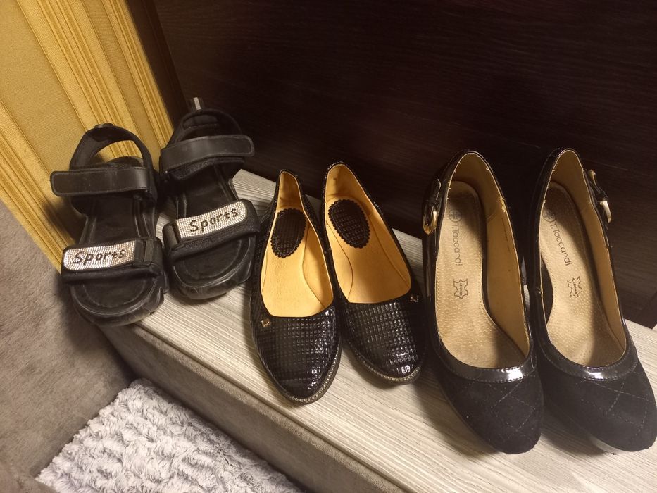 Отдам женскую обувь