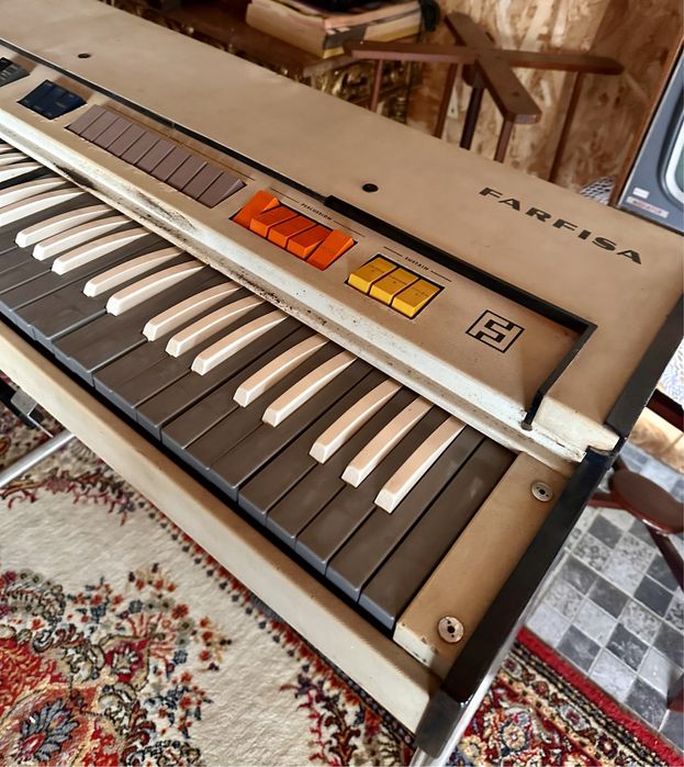 FARFISA orgao com suporte original