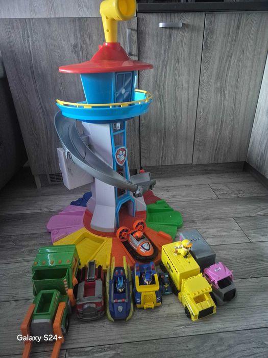 Baza xxl psi patrol mega duza, auta psi patrol