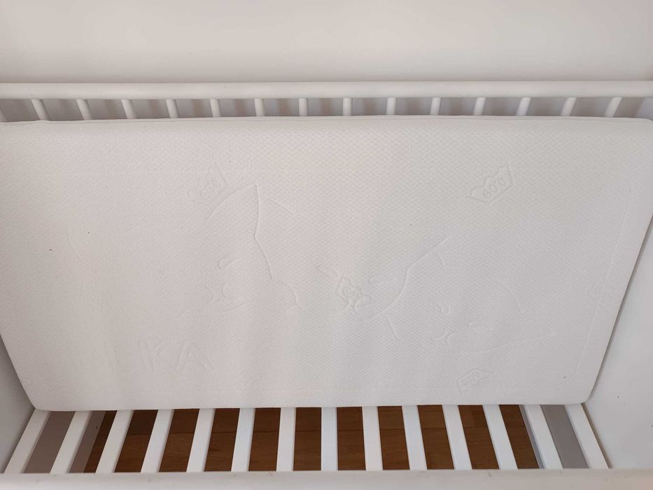 Berço de bebé ikea
