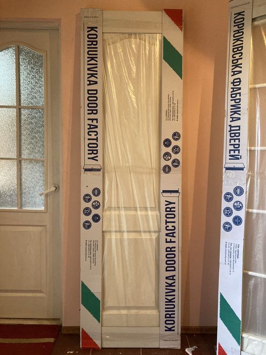 Двері міжкімнаті 60 см х 200 см, 80 см х 200 см.